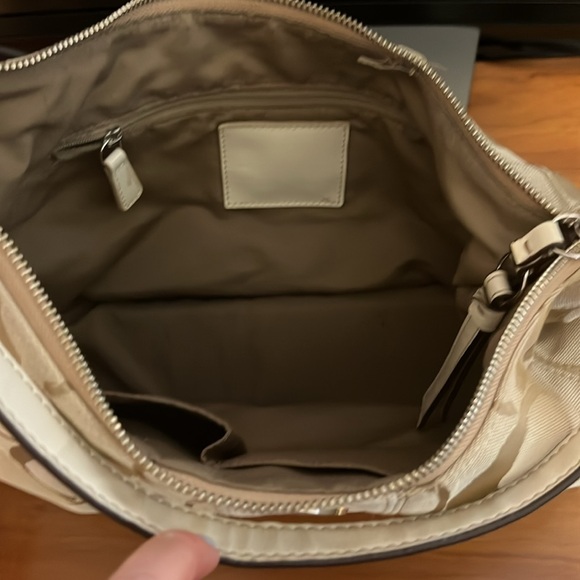 Cream Coach Shoulder Handbag - Picture 3 of 3